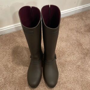 Hunter women’s rain boots